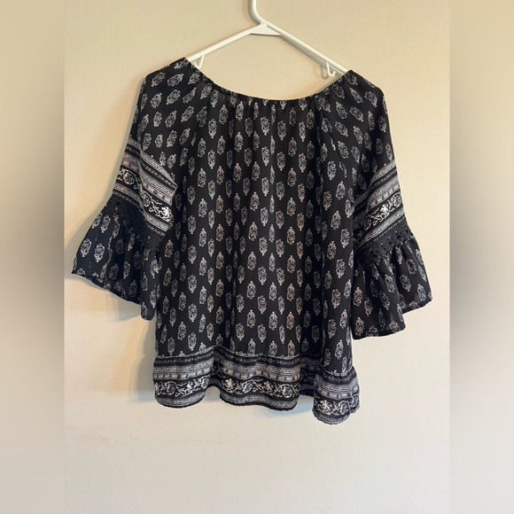 2/$15 Maurice’s Top - Picture 5 of 5